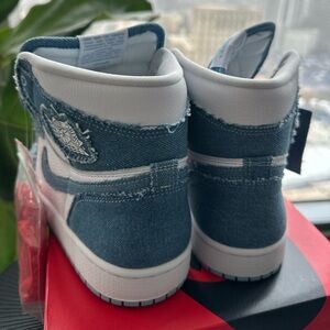 Womens Air Jordan 1 Retro High OG 'Denim